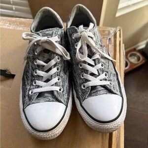 Casual Gray Athletic Shoes for Women